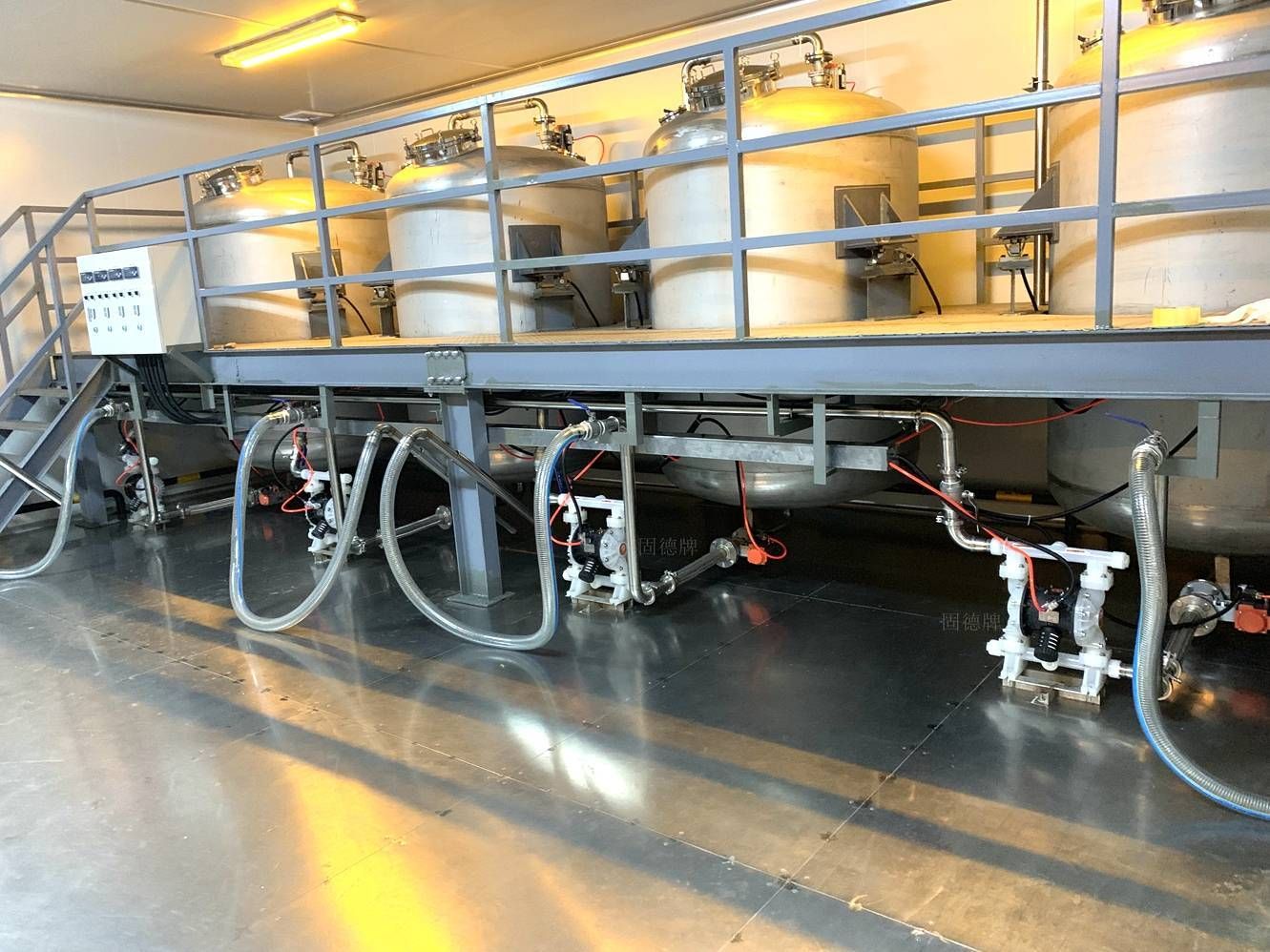 锂电池客户来厂里考察，回去后把生产车间的泵全换了......